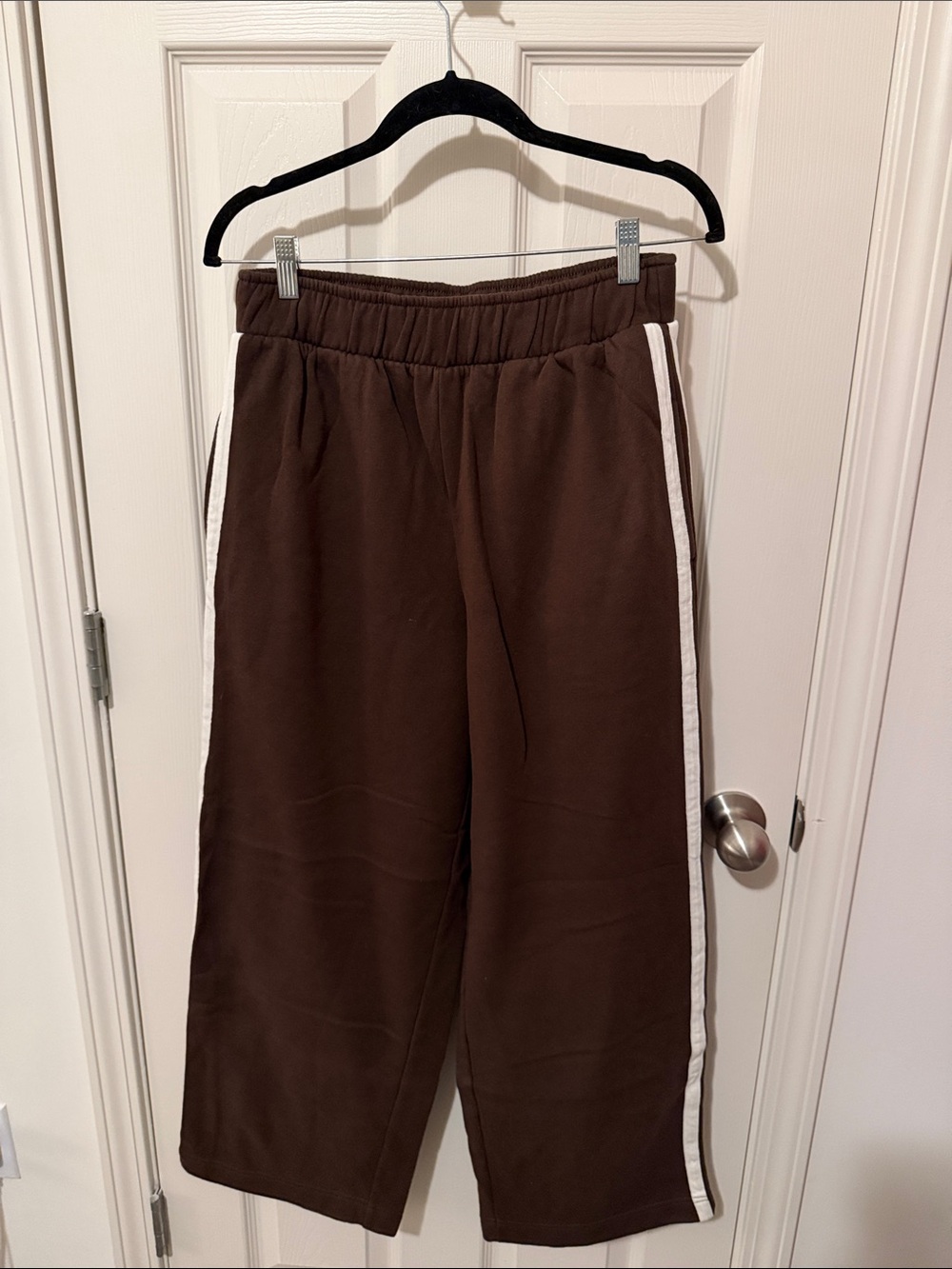 No Boundaries Brown Sweatpants with White Side Stripe